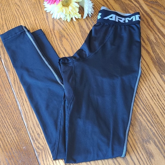 Under Armour pants - Picture 2 of 7